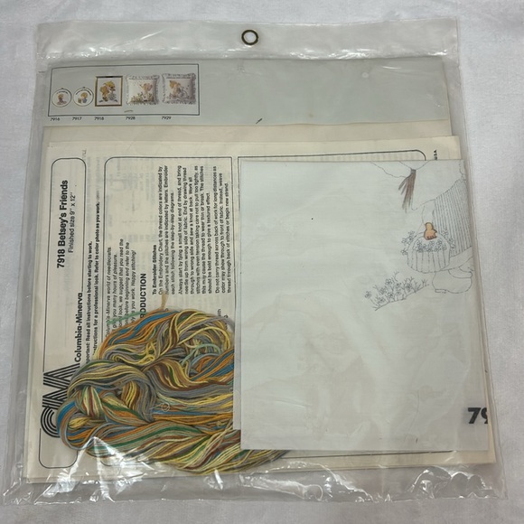 Columbia Minerva Vintage 1975 Crewel Picture Kit/Hallmark “Betsey’s Friends” - Picture 2 of 3